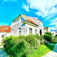 Bøker og Børst User Photo