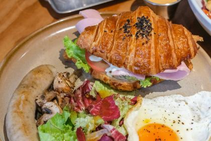 两点钟·烘焙·早午餐 Doppio'clock Bakery&Brunch(苏宁广场店)