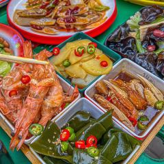 钱锋炭缸烧烤·海鲜·宵夜(华龙道店) 여행 사진