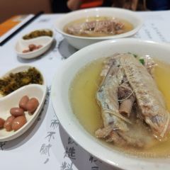 上面坊酥鸭大面(东诸安浜路店) User Photo