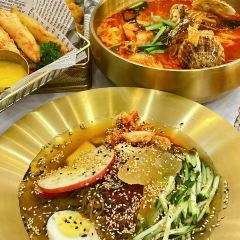 Wuli亲故·韩式炸酱面 User Photo