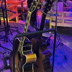 Leean Amoderated User Photo