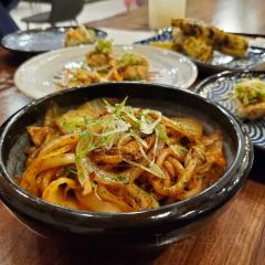 Anh and Chi User Photo