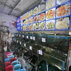老船夫海鲜馆·本地人肯定·现捞鲜活海鲜(银滩店) User Photo