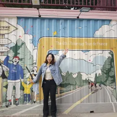 半两·咖啡书店·浮生是杯酒 User Photo