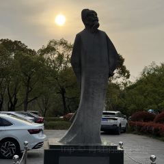 Laozihaoweishihuntunguan User Photo