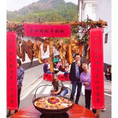 YU WEI GUAN User Photo