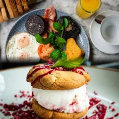 Quayside Bar & Grill 여행 사진