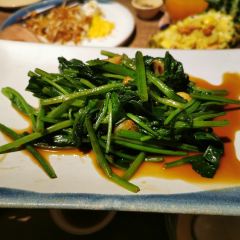 Hum, Garden & Restaurant User Photo