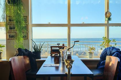 Röstin Restaurant - The Old Lighthouse Café