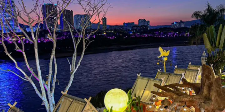 湄南·江景日落餐廳