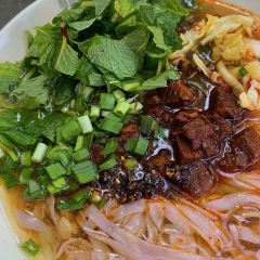 啊墨江牛烂烀米线 User Photo
