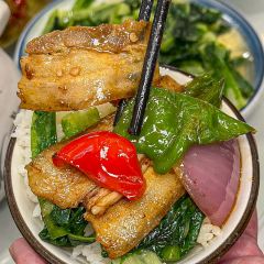 尹二姐守艺川菜(美专校街店) User Photo