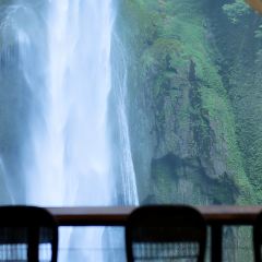 翁布悬崖瀑布咖啡 User Photo