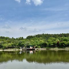 南泊湾红房子生态庄园(二环路店) User Photo