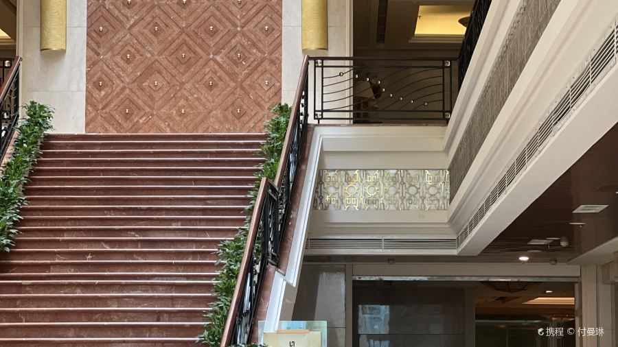 Se'ercuoguojidajiudianzhong Restaurant