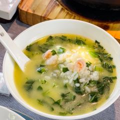 Huayuanyihao zhongyangludian User Photo