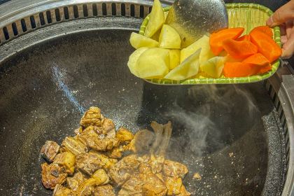 老东北铁锅炖(东风路店)