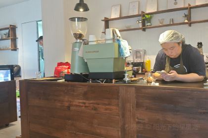 三·甘い 室(荷花新村店)