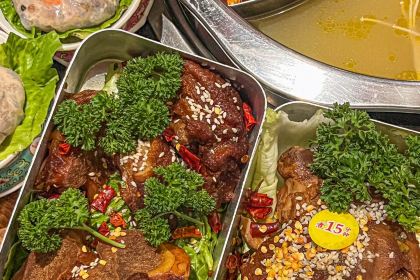 唐记煌·大坨牛肉串串香火锅(中渼市集店)