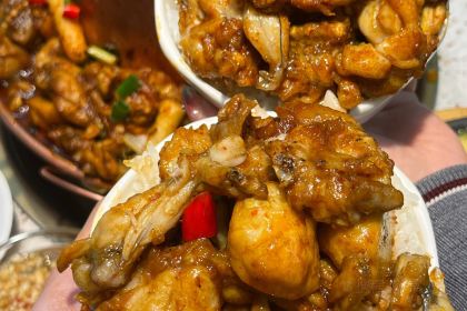 老佛爷正宗铜炉蛙锅(东二环泰禾广场店)