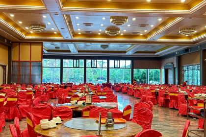 JinShui Men JiangBian Seafood Restaurant