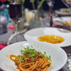 Flaky clouds ART CONCEPT RESTAURANT 여행 사진