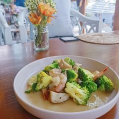 THE GLASS HOUSE SILVER User Photo