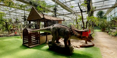 呀路古熱帶植物園·恐龍館