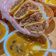 高掌门逍遥胡辣汤(京广路店) User Photo