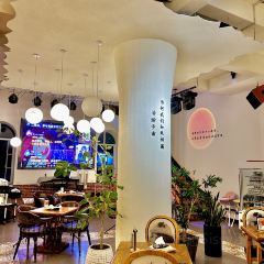 Jinhuashiliyinyuecanba User Photo