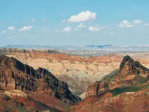 Baili Danxia Scenic Road Panoramic Tianshan Viewing Platform