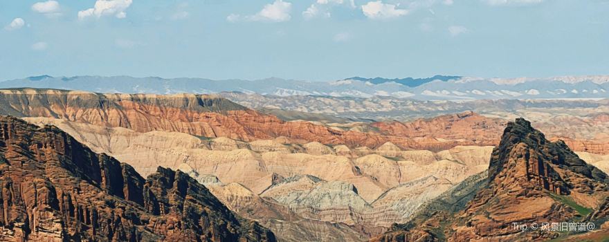 Baili Danxia Scenic Road Panoramic Tianshan Viewing Platform