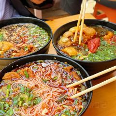 首味酸汤米线(广南49分店) User Photo