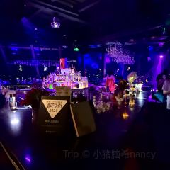 Suzie's Sky Bar User Photo