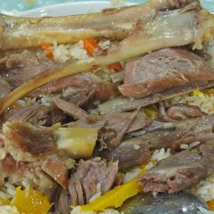 盛添抓饭肉汤馆 User Photo