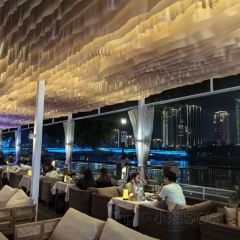 离岸江景餐吧(江滨中大道店) User Photo