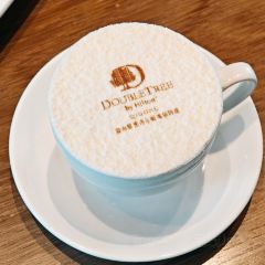 启东银洲希尔顿逸林酒店•大堂吧 User Photo
