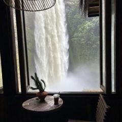 翁布悬崖瀑布咖啡 User Photo