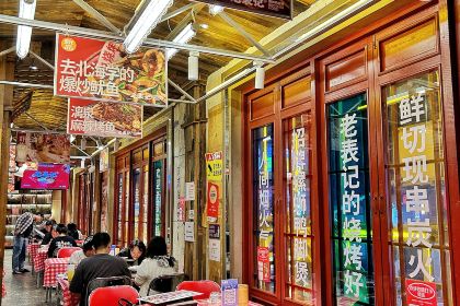 老表记广西宵夜螺蛳鸭脚煲(西大店)