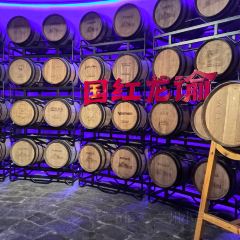 龙谕酒庄·餐饮部 User Photo