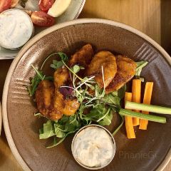 Tide and Vine Oyster House 여행 사진
