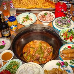 山河屯铁锅炖(乌山西路店) User Photo