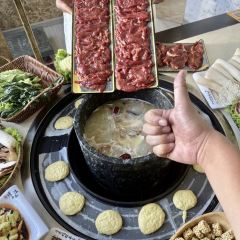 盐帮菌王府石锅鸡(鲁朗店) User Photo