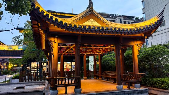 Qinghe Song Street · Wenzhong Square