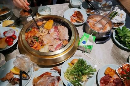 安德撸·海鲜·牛排·烤肉·火锅自助餐厅(悦萃城购物中心店)