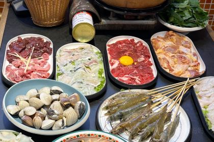 鲍先生活泼木炭烤肉(龙门大道健走步道店)