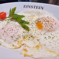 Einstein cafe & bel etage User Photo