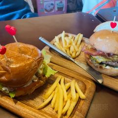 八方居私房菜 User Photo