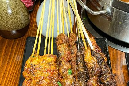 小涮与烤·酸汤牛肉·小烤串(时代天街店)